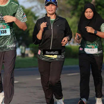 Runner Photo 6018123