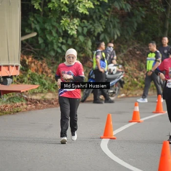 Runner Photo 6018136