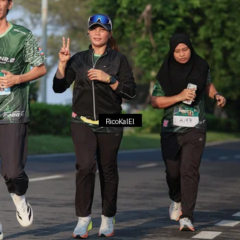 Runner Photo 6018141