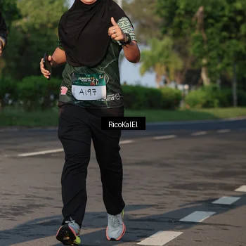 Runner Photo 6018151