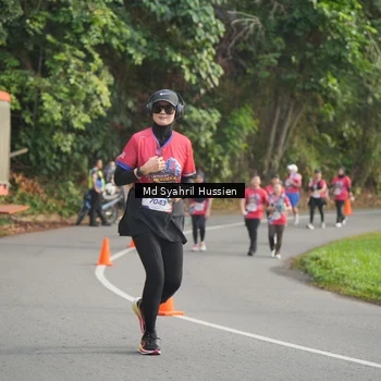 Runner Photo 6018172