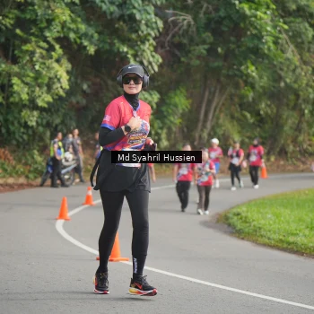 Runner Photo 6018174