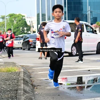 Runner Photo 6018187