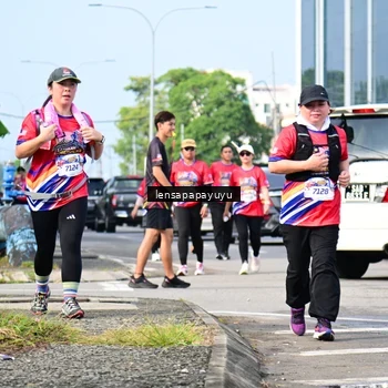 Runner Photo 6018189