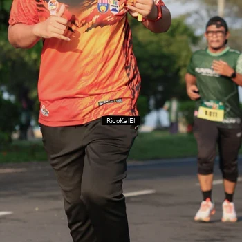 Runner Photo 6018201