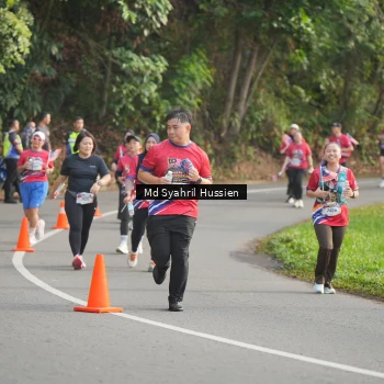 Runner Photo 6018204