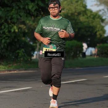 Runner Photo 6018215