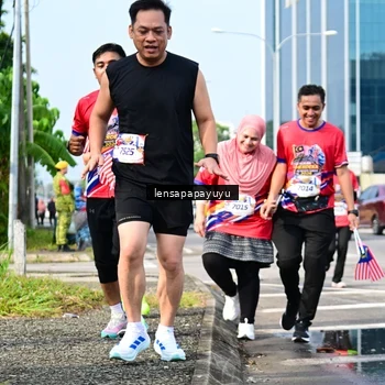 Runner Photo 6018225