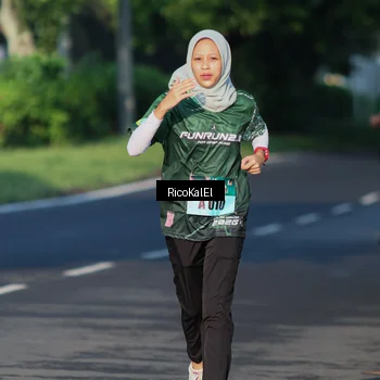 Runner Photo 6018251