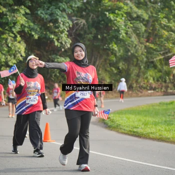 Runner Photo 6018260