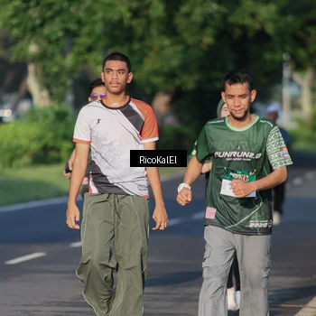 Runner Photo 6018264