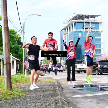 Runner Photo 6018275