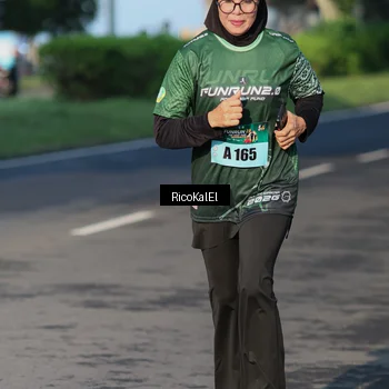 Runner Photo 6018292