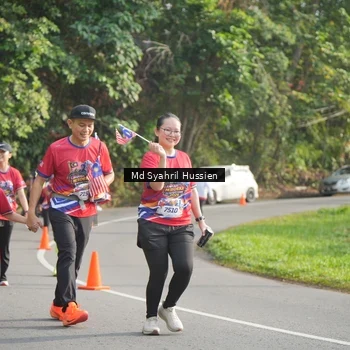 Runner Photo 6018298
