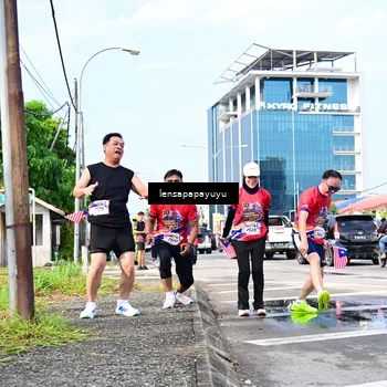Runner Photo 6018304