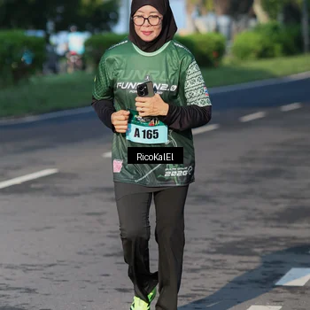 Runner Photo 6018305