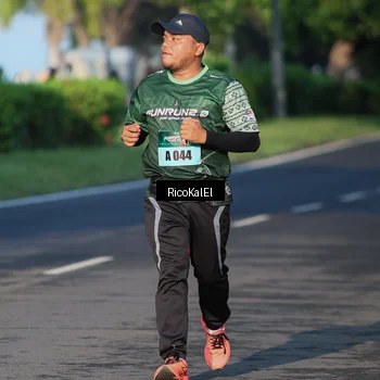 Runner Photo 6018308
