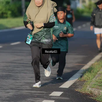 Runner Photo 6018328