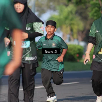 Runner Photo 6018348