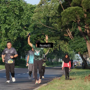 Runner Photo 6018369