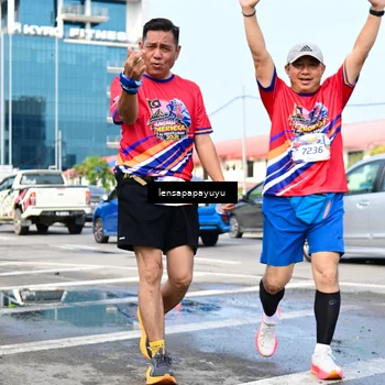 Runner Photo 6018374