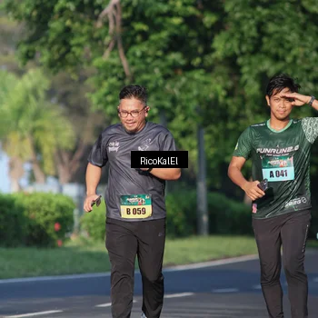 Runner Photo 6018380