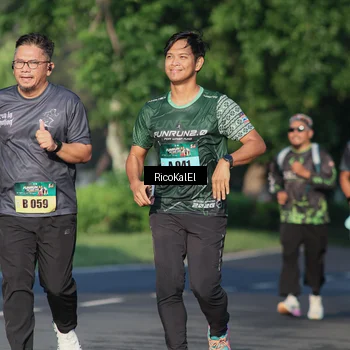 Runner Photo 6018381