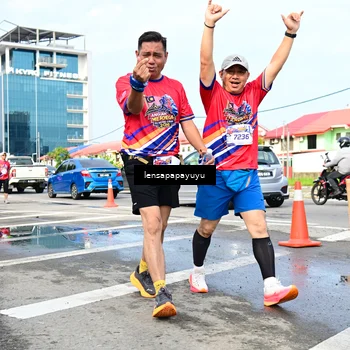 Runner Photo 6018388