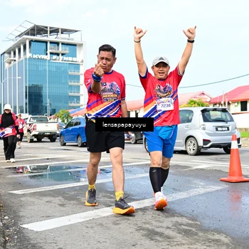 Runner Photo 6018395