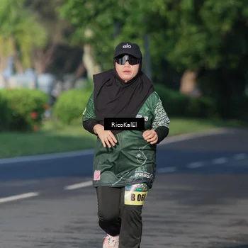 Runner Photo 6018400