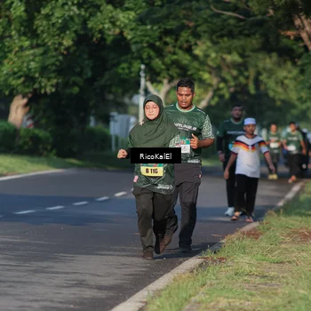 Runner Photo 6018414