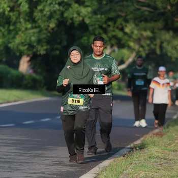 Runner Photo 6018417
