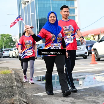 Runner Photo 6018431
