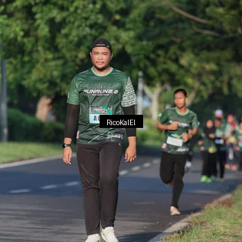Runner Photo 6018432