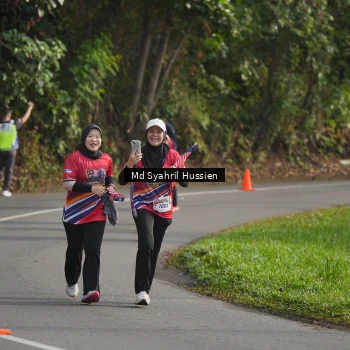 Runner Photo 6018460