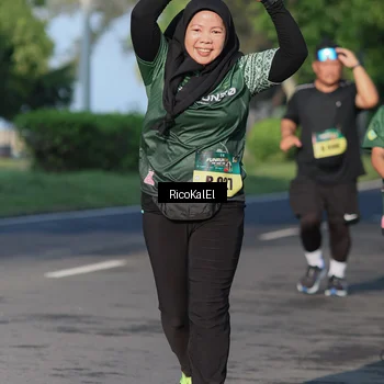 Runner Photo 6018467