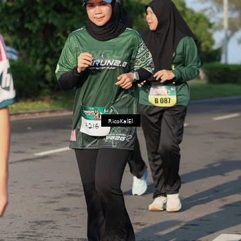 Runner Photo 6018492