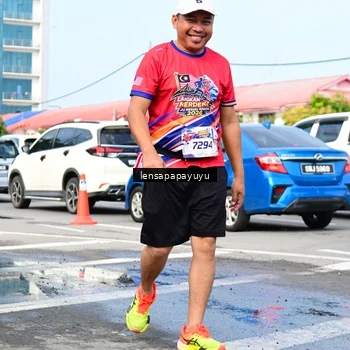Runner Photo 6018493