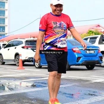 Runner Photo 6018495