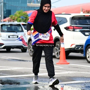 Runner Photo 6018498