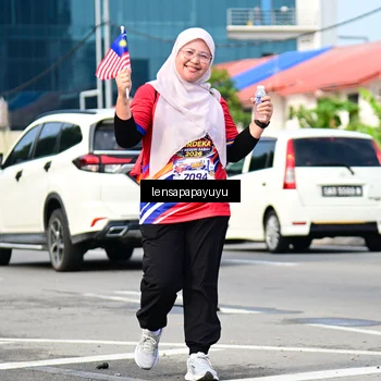 Runner Photo 6018516