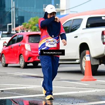 Runner Photo 6018547