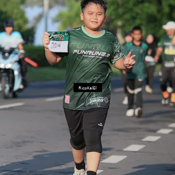 Runner Photo 6018565