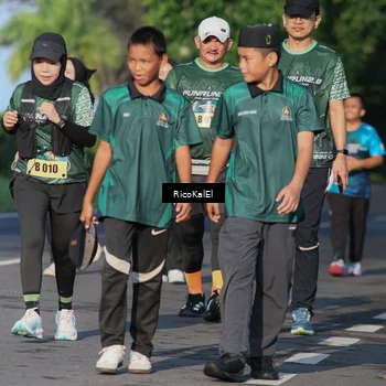 Runner Photo 6018575