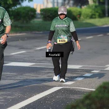Runner Photo 6018598