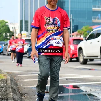 Runner Photo 6018605