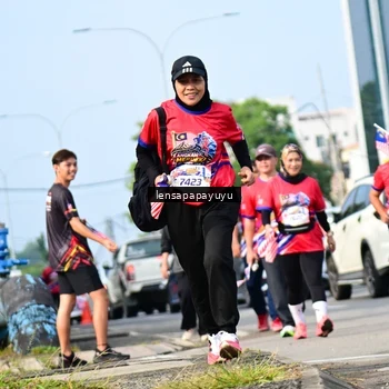 Runner Photo 6018631