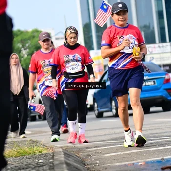 Runner Photo 6018647
