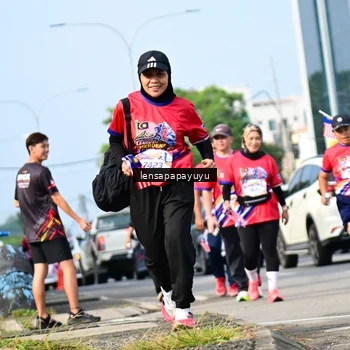 Runner Photo 6018654