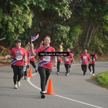 Runner Photo 6018675